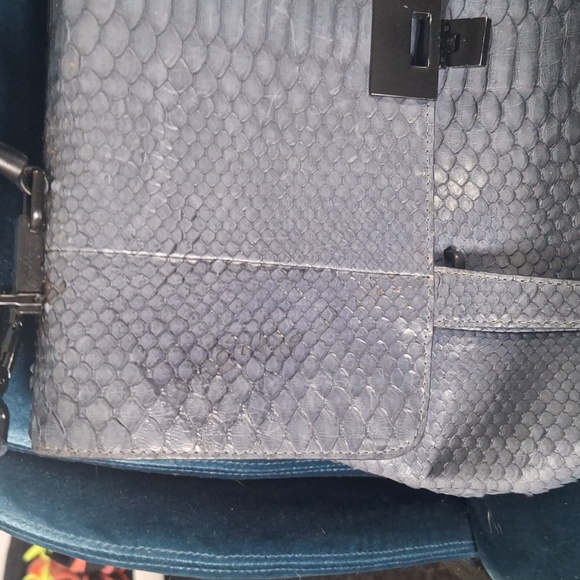 Ling Wu Cross Shoulder Tote - Picture 2 of 8